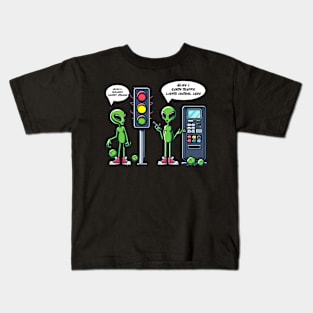 aliens traffic Kids T-Shirt